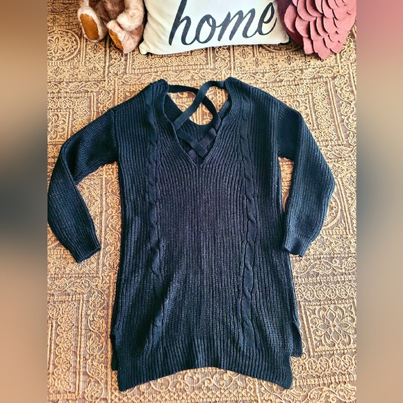 Sweaters - High Low Knit Sweater w/ Criss Cross Detail in Back - Size Small (over-s…
